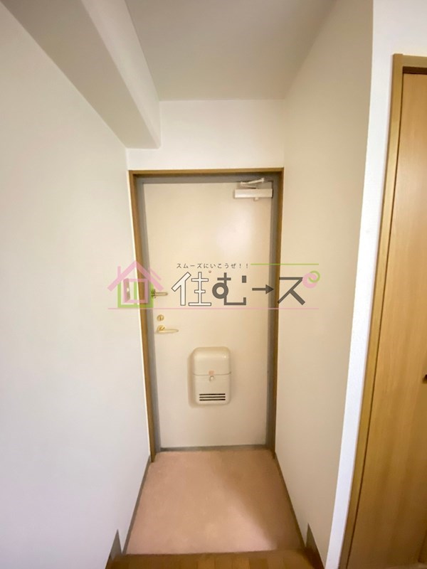 TATディナスティ西本町 玄関