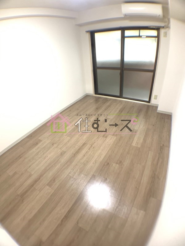 メゾンイシケン ベッドルーム