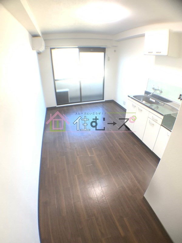 ロイヤル三津屋 ベッドルーム