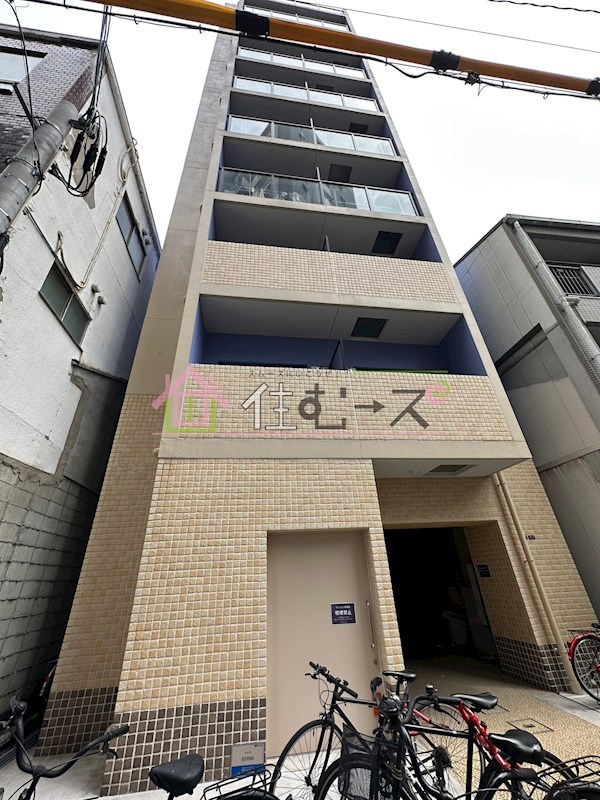 HR FRONT  REGAL ドームウエスト 外観