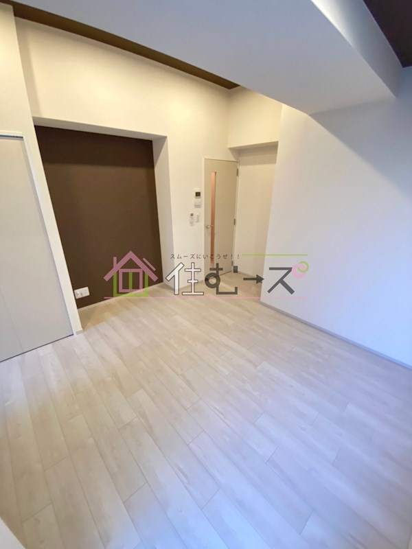 HR FRONT  REGAL ドームウエスト リビング