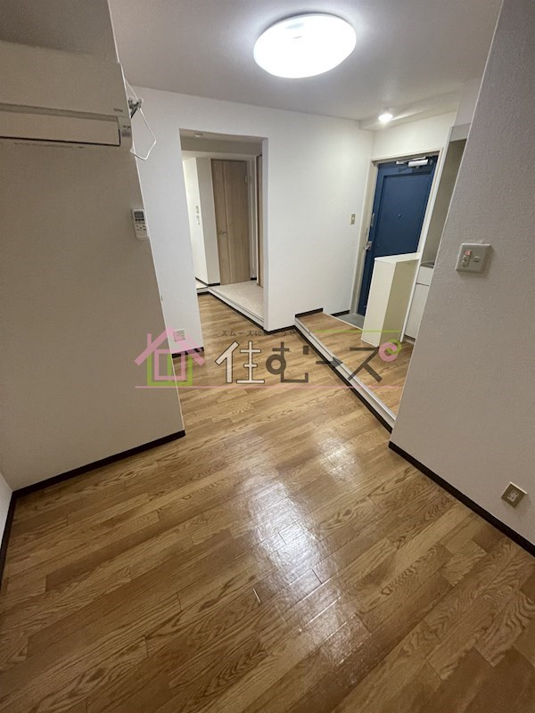 ロイヤル大今里 リビング