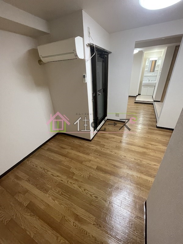 ロイヤル大今里 ベッドルーム