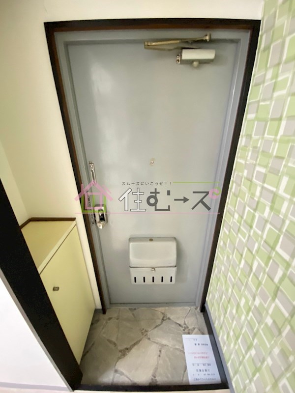 長井ハイツ淡路 玄関