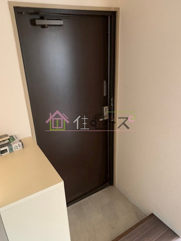 クレイン新大阪 玄関