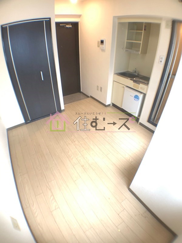 ラフィーネ新大阪 リビング