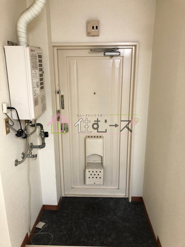 ラパンジール京町堀  玄関