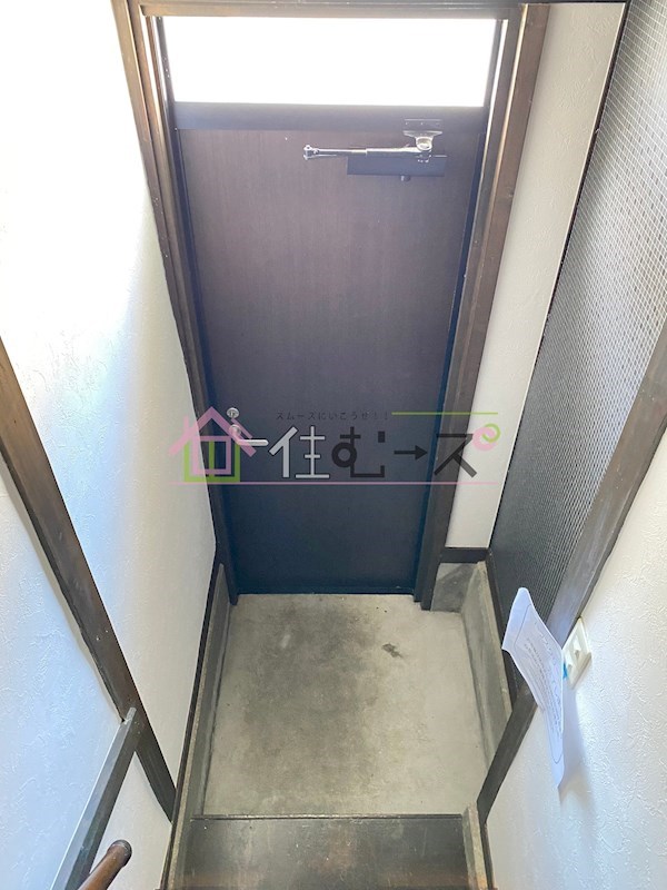 レトロハウス大東町 玄関