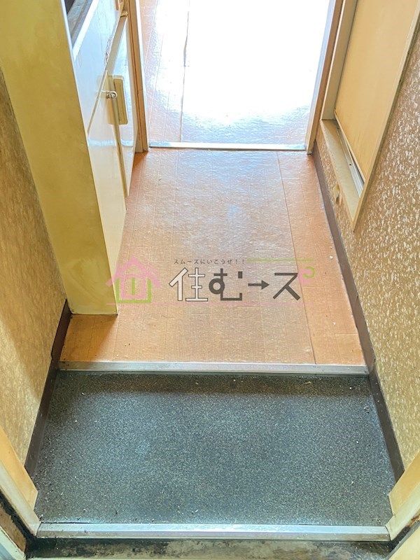 レガーレ大正 玄関