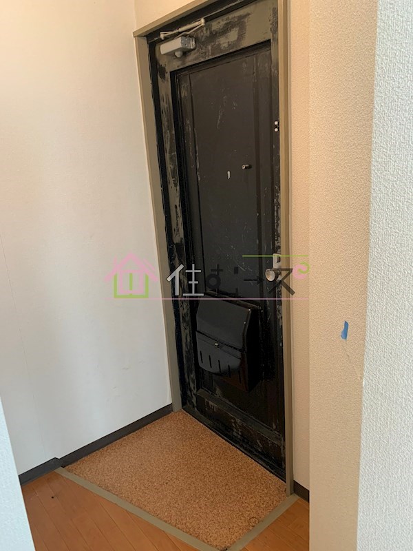 エレガンスハイツ湯里 玄関