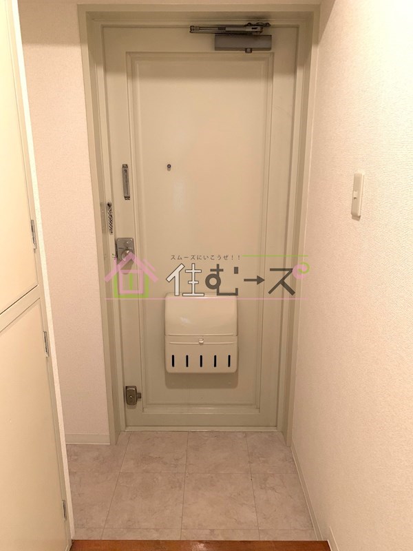 メゾントキワ 玄関