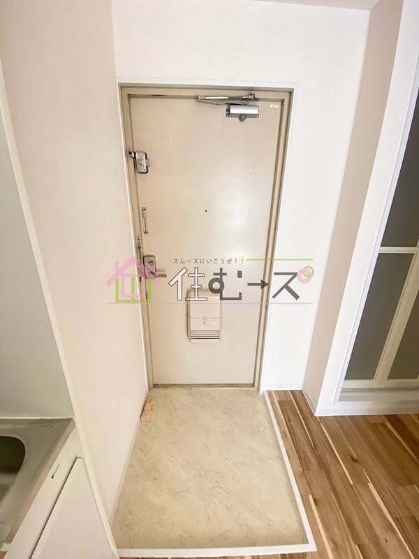 メゾン小路 玄関