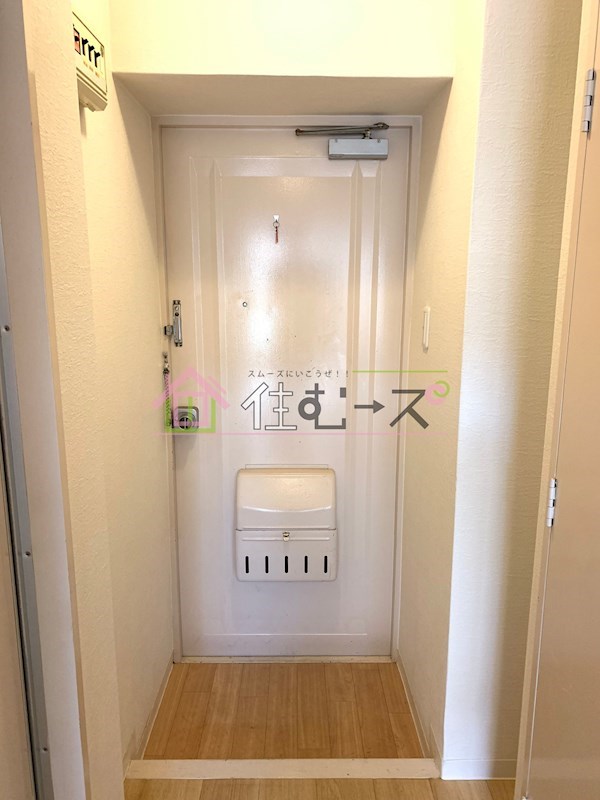 東中島マンション 玄関