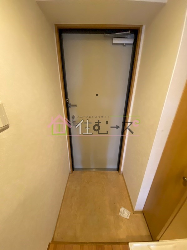 グランパシフィック桜川 玄関