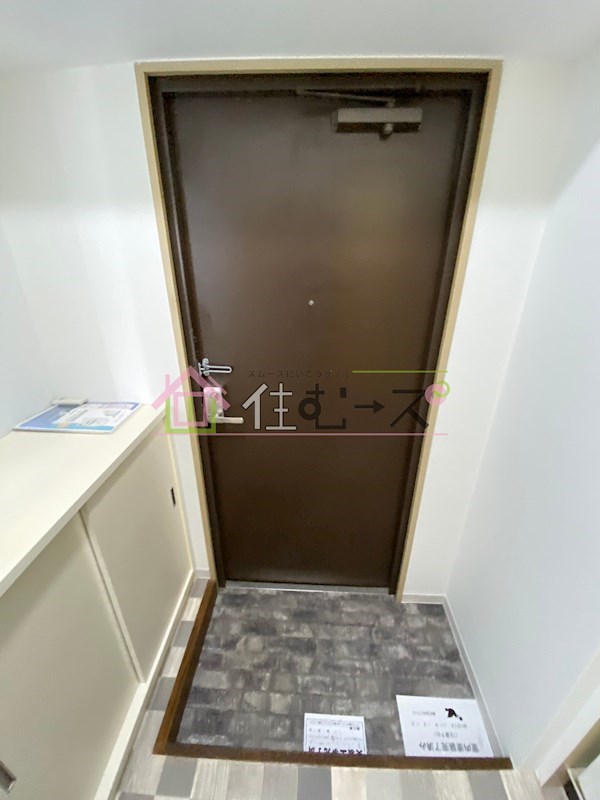 クレイン新大阪 玄関