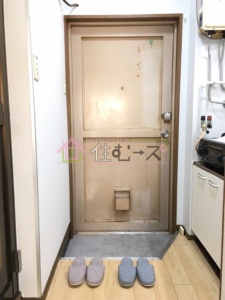 マンションイレブン 玄関