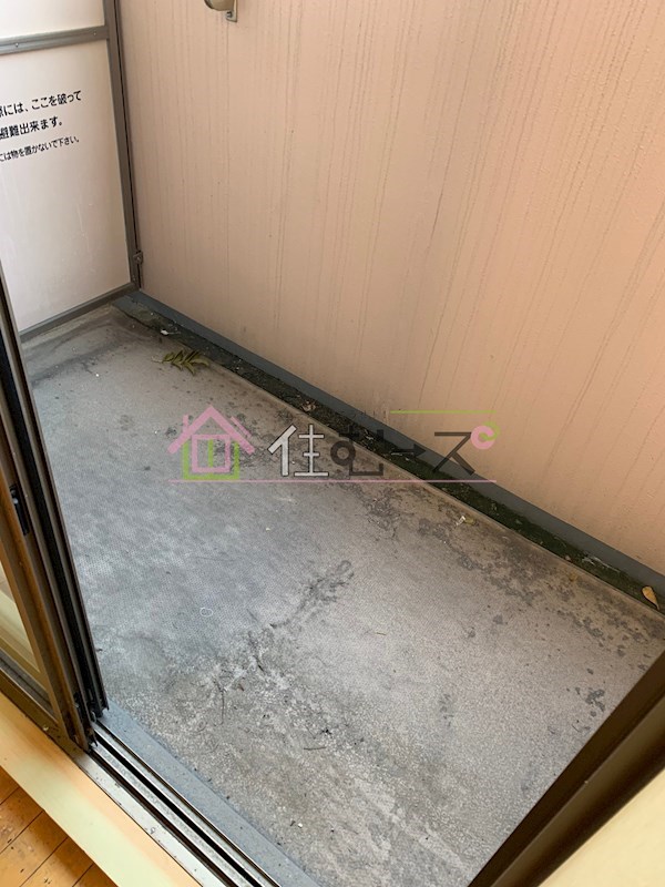 エステムコート梅田茶屋町デュアルスペース ベランダ