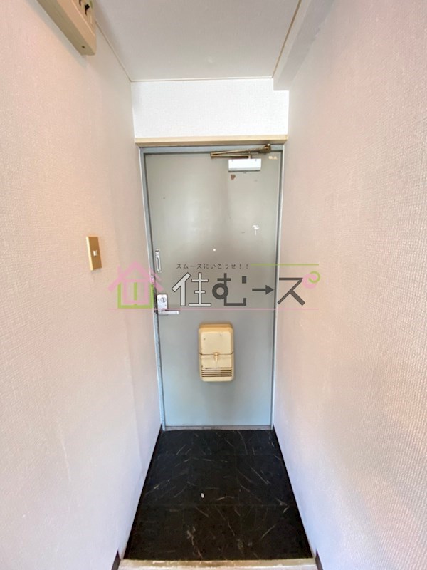 サン今里 玄関