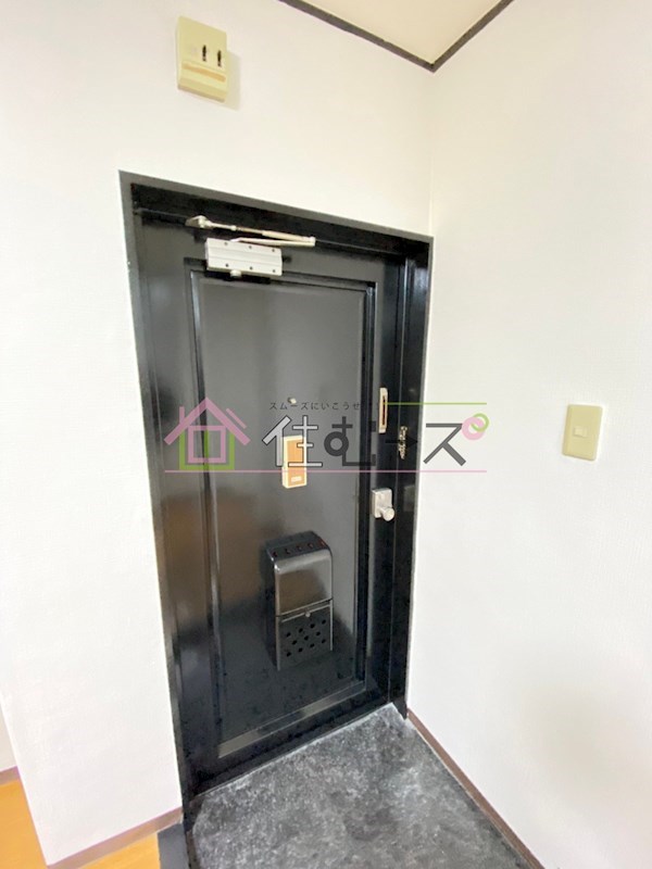 ノアーズアーク今里 玄関