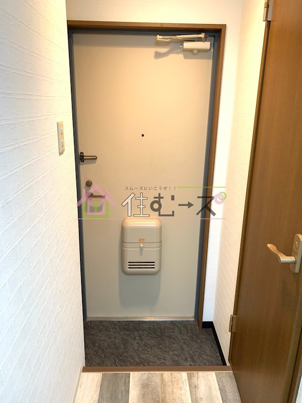 イモーブルナカムラ 玄関