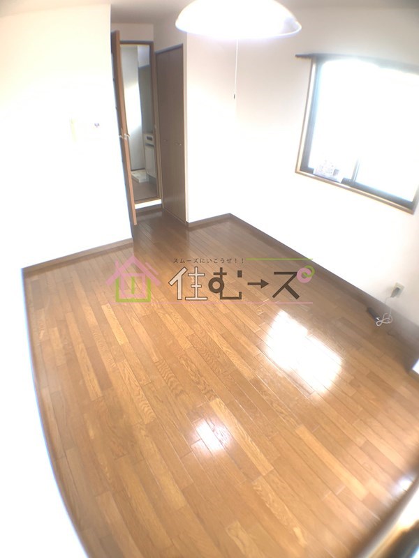 ラッキーセンター河堀口マンション リビング