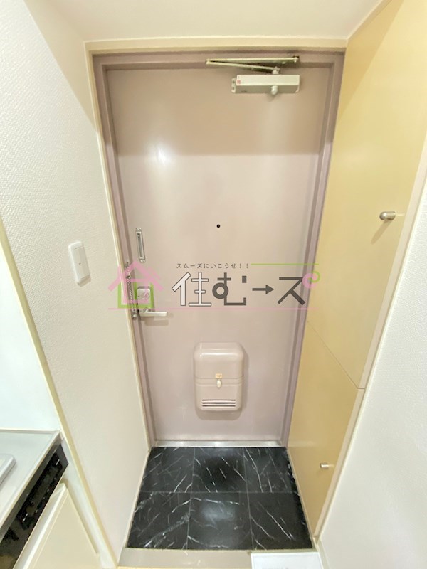 美章園中村ビル 玄関