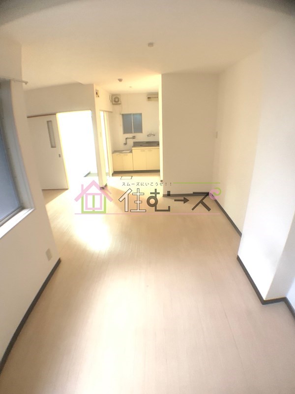 西村ビル リビング