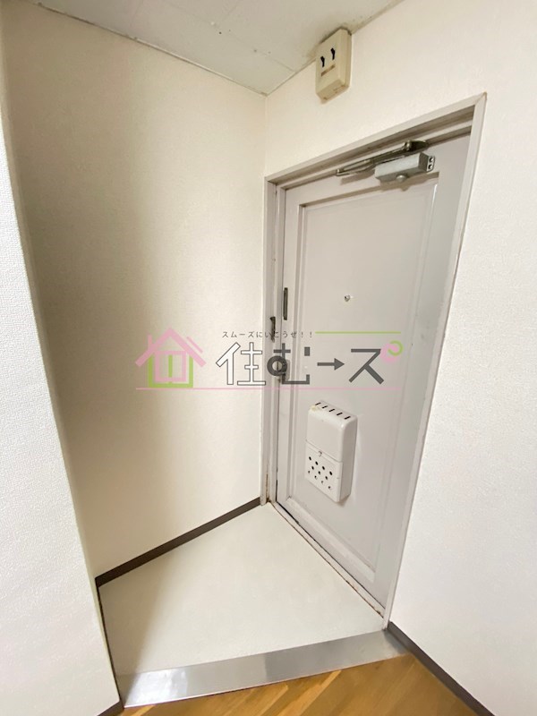 ハイツ材木町 玄関