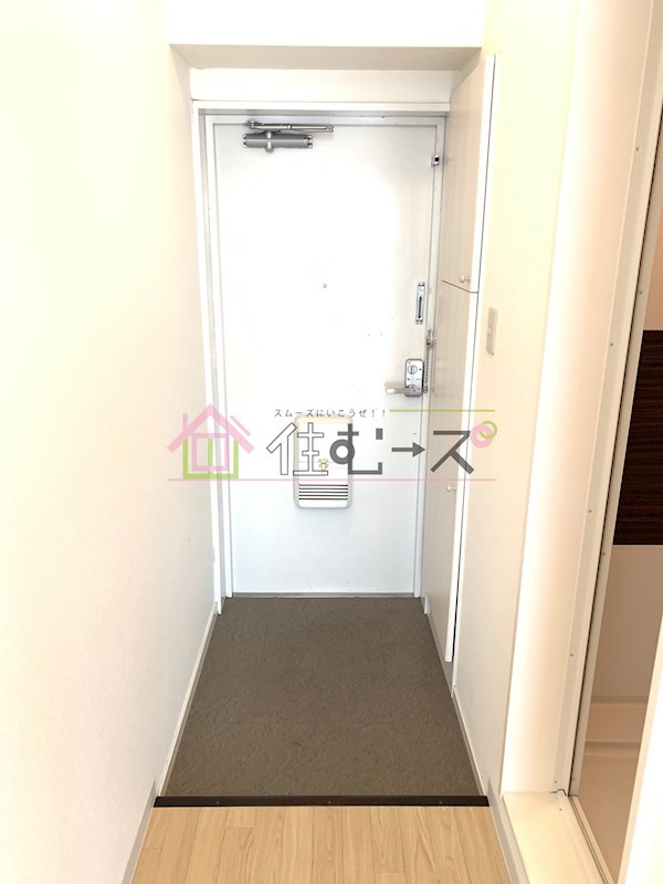 クリア塚本 玄関