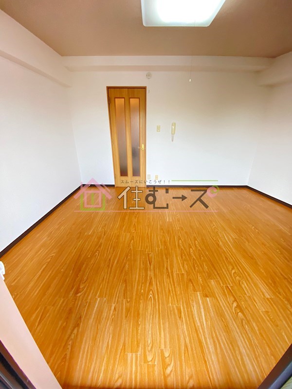 フォンティーヌ桃谷 リビング