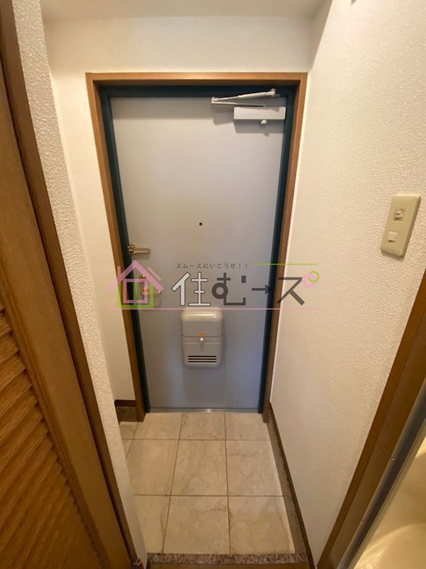 コアロード2000 玄関