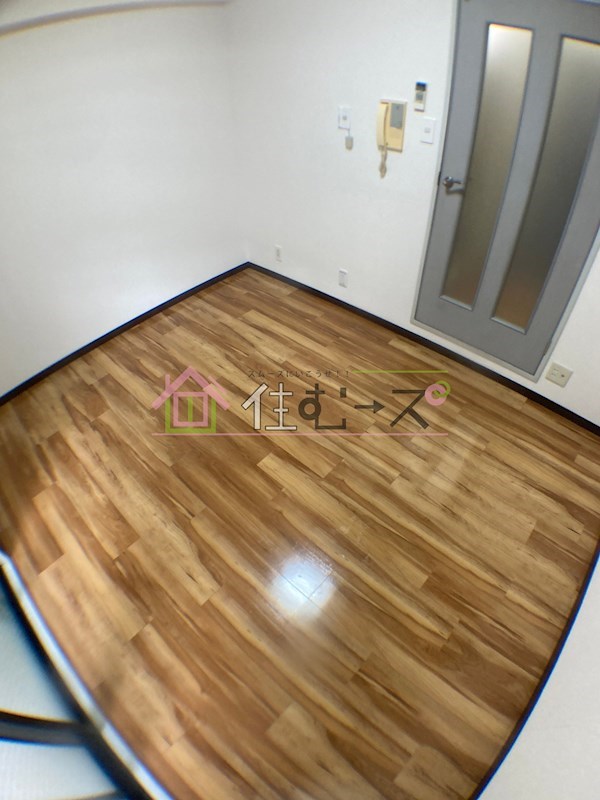 スリーデイズ新大阪 リビング