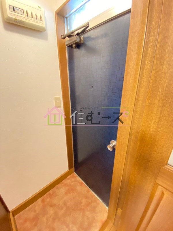 マンション巌 玄関