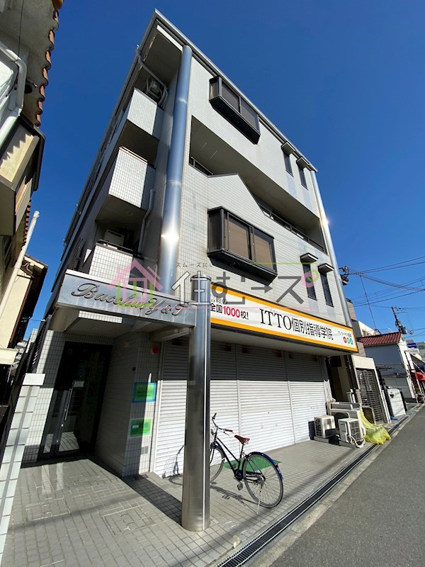 バッカスY&T 外観