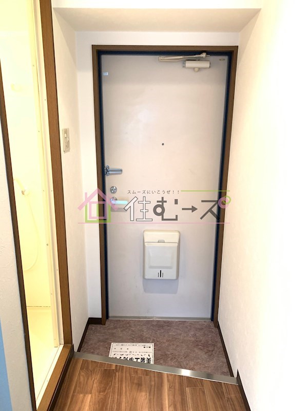 メゾンルボア 玄関