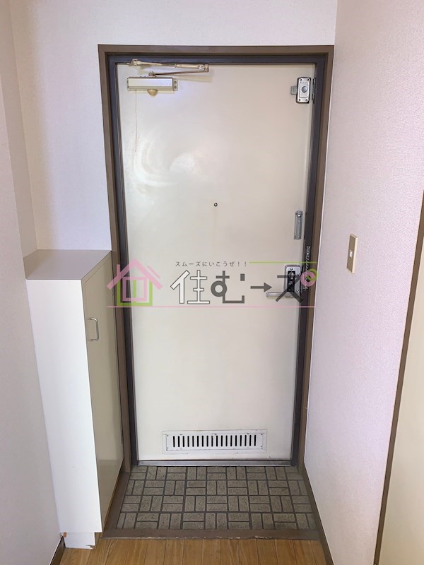 ピュアライフ福町 玄関