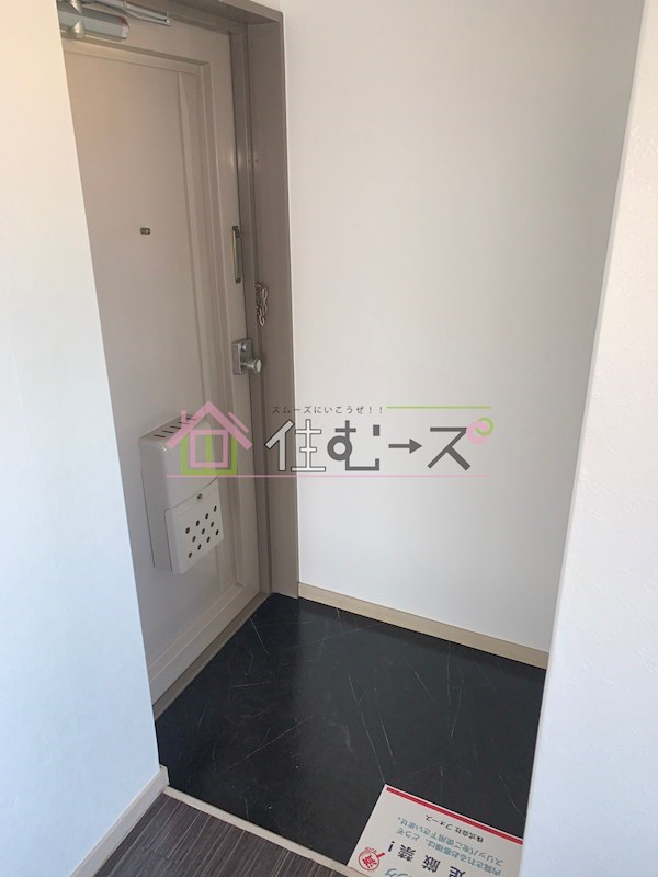 リアライズ平野西 玄関