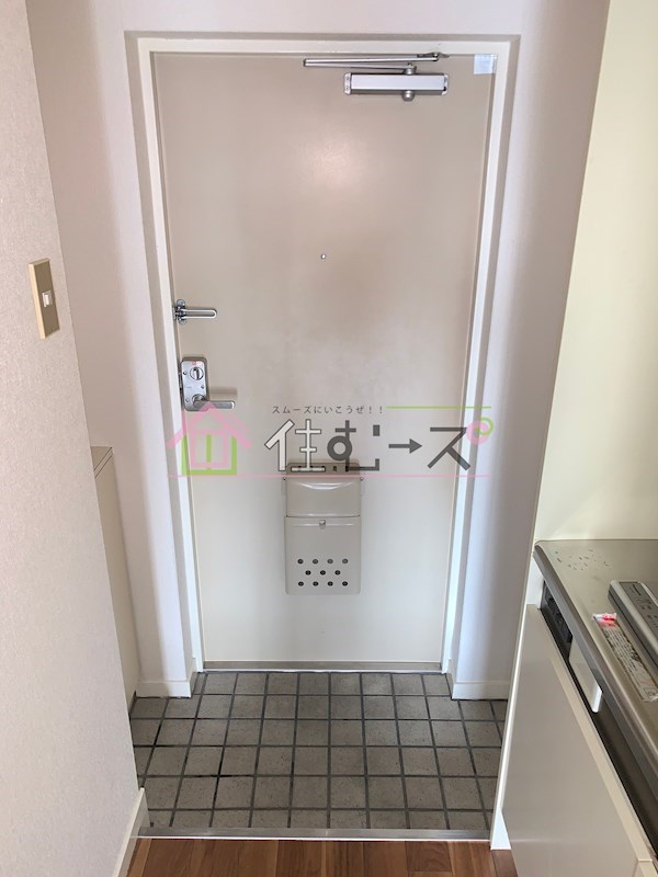 ビクトリーハイムニシミツ 玄関