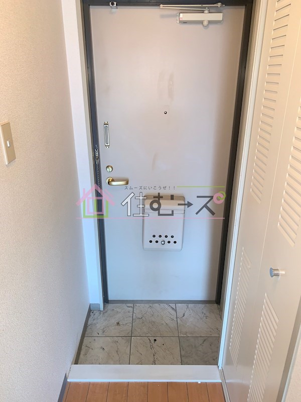 朝日プラザアクシス東淀川 玄関