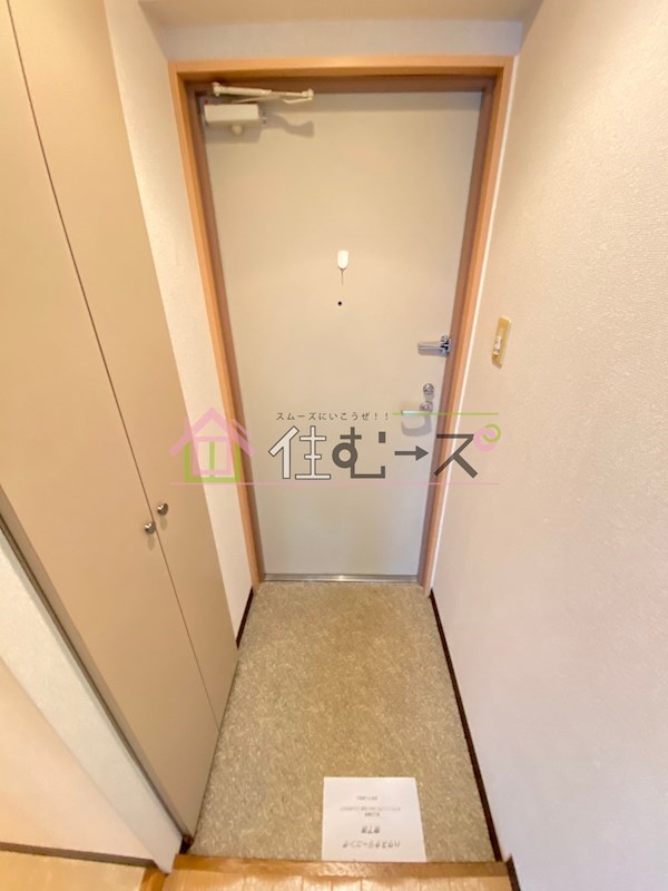 ジャルス本田 玄関
