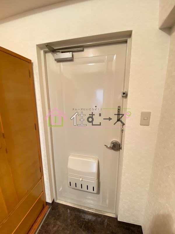 エステマール鶴橋一号館 玄関