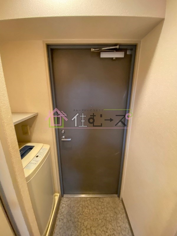 デ・リード弁天町港通 玄関