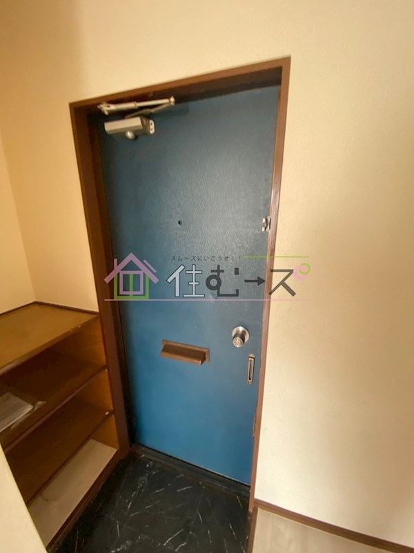 ラパンジール小路東 玄関