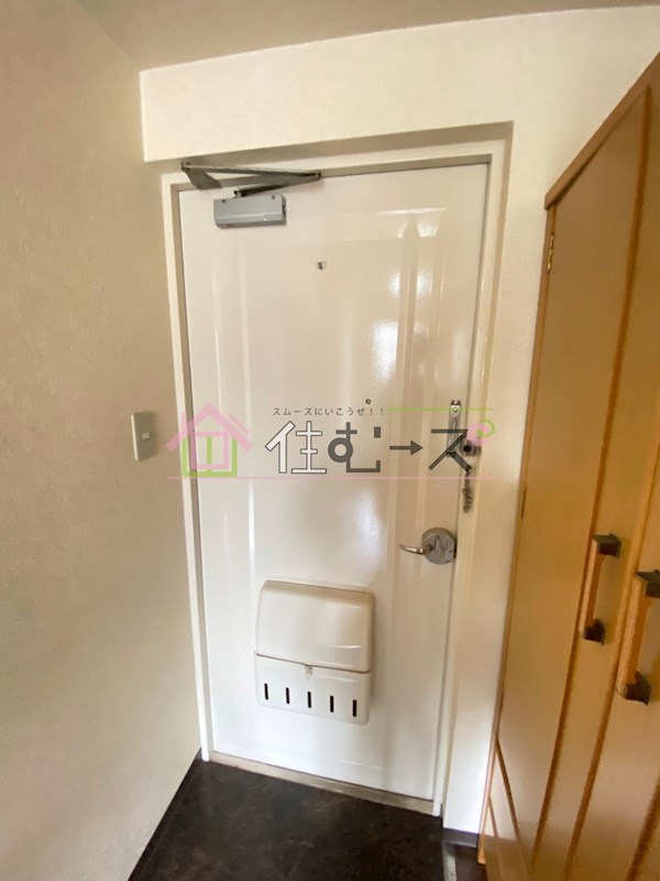 エステマール鶴橋一号館 玄関