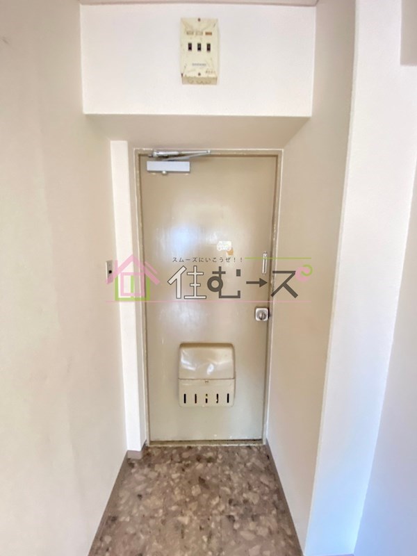 新大阪コーポビアネーズ 玄関