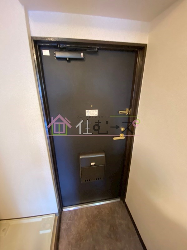 フローライト新大阪 玄関