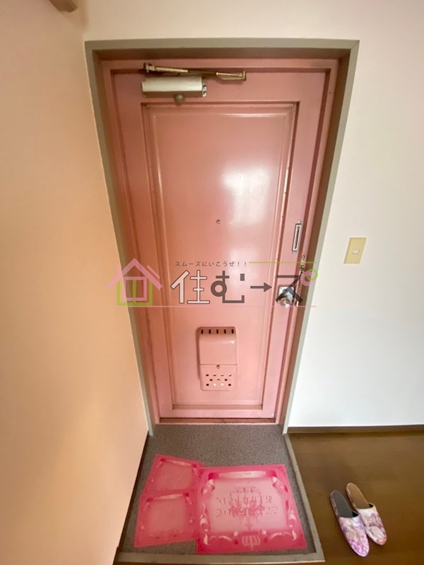 ライフハイツ中宮 玄関