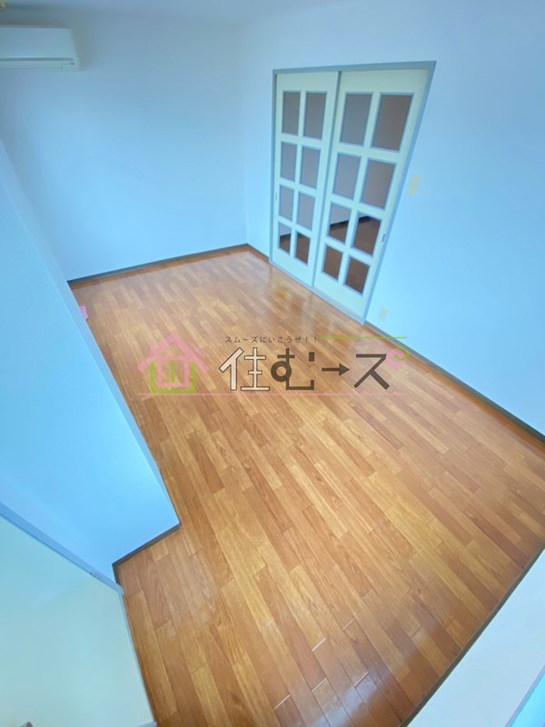 ライフハイツ中宮 リビング