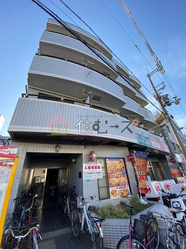 ロイヤル三津屋 外観