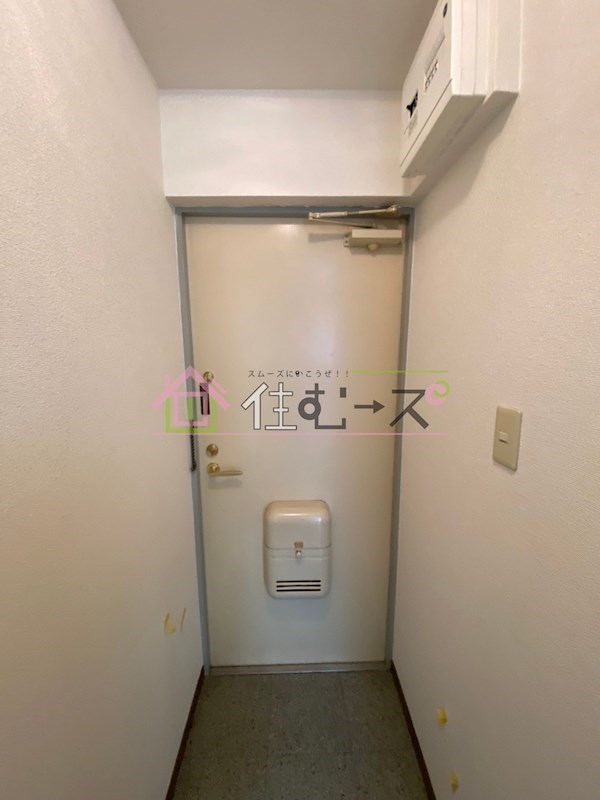 ビルシャナ長居 玄関